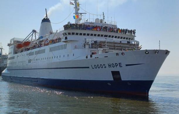 Logos Hope arrives in Walvis Bay