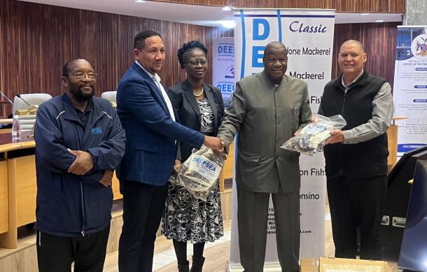 Deepsea Consolidated Investment donates salt-dried fish to drought relief
