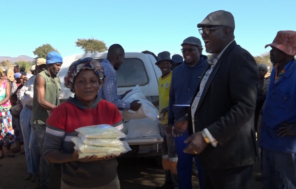 Otavi residents receive drought relief food parcels