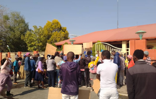 Okahandja residents demand urgent meeting with Minister Uutoni over unresolved issues