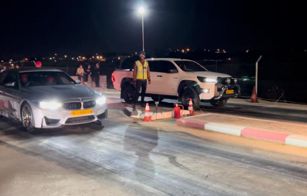 Tony Rust thrills with drag racing action