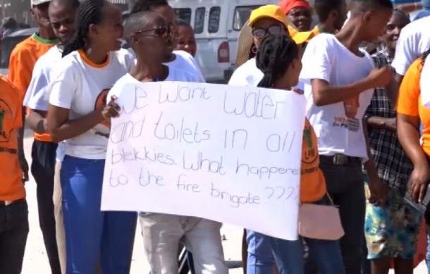 Kap N Bou, Blikkiesdorp residents demand urgent action on basic services