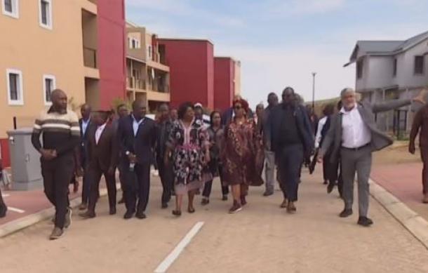 Cunene Governor visits Ongos Valley and Havanna High School