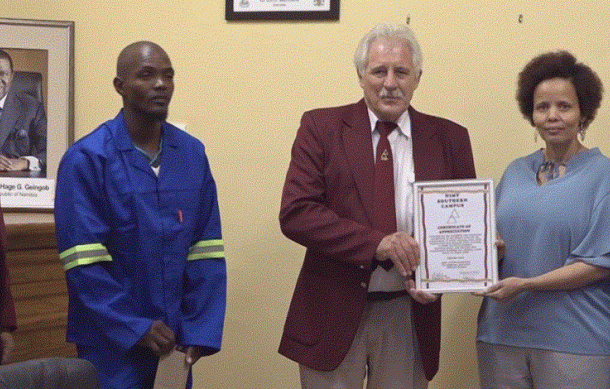 ||Kharas Governor’s Office recognized for education support