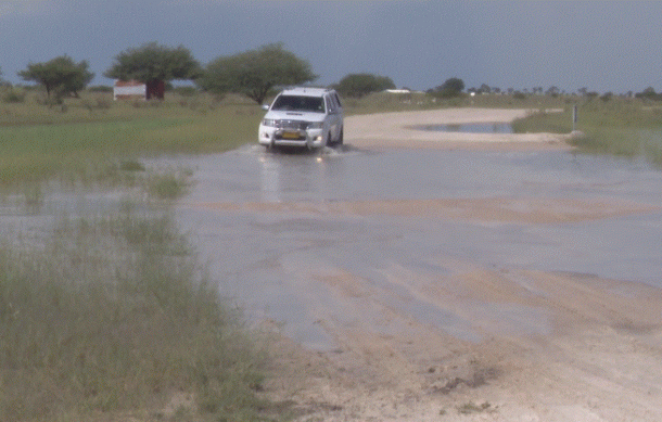 Motorists urged to drive cautiously in Uuvudhiya due to flooded roads