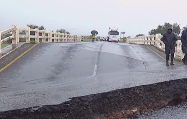 Heavy rains damage |Khomas roads, disrupt travel