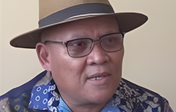 Court orders ||Kharas RC to promote employee Barendt Both