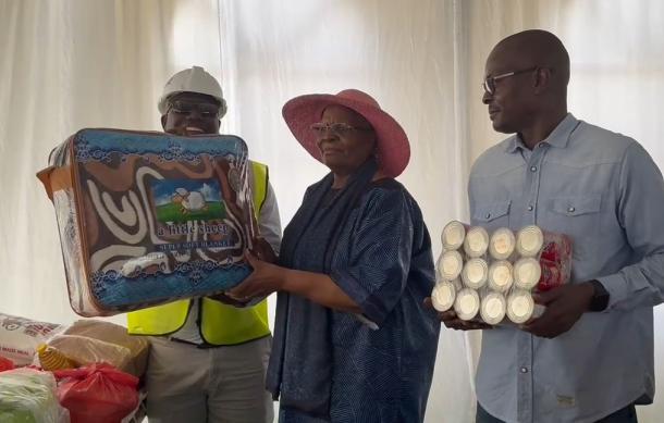 President lauds Govt officials to support flood victims