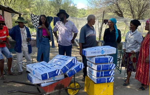 Fishing company Blue Chromis donates to grieving families at Okahandja