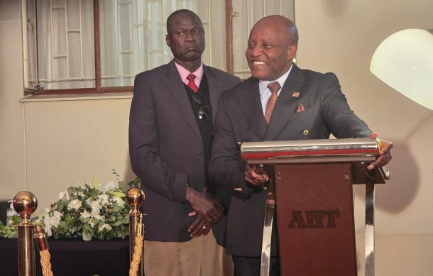 PM urges youth to emulate the late Amweelo