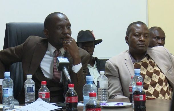 Minister orders contractor to pay workers in full